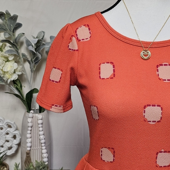 LuLaRoe | TWO for ONE | AMELIA KNIT BACK ZIP FLAIR DRESS - Picture 6 of 15